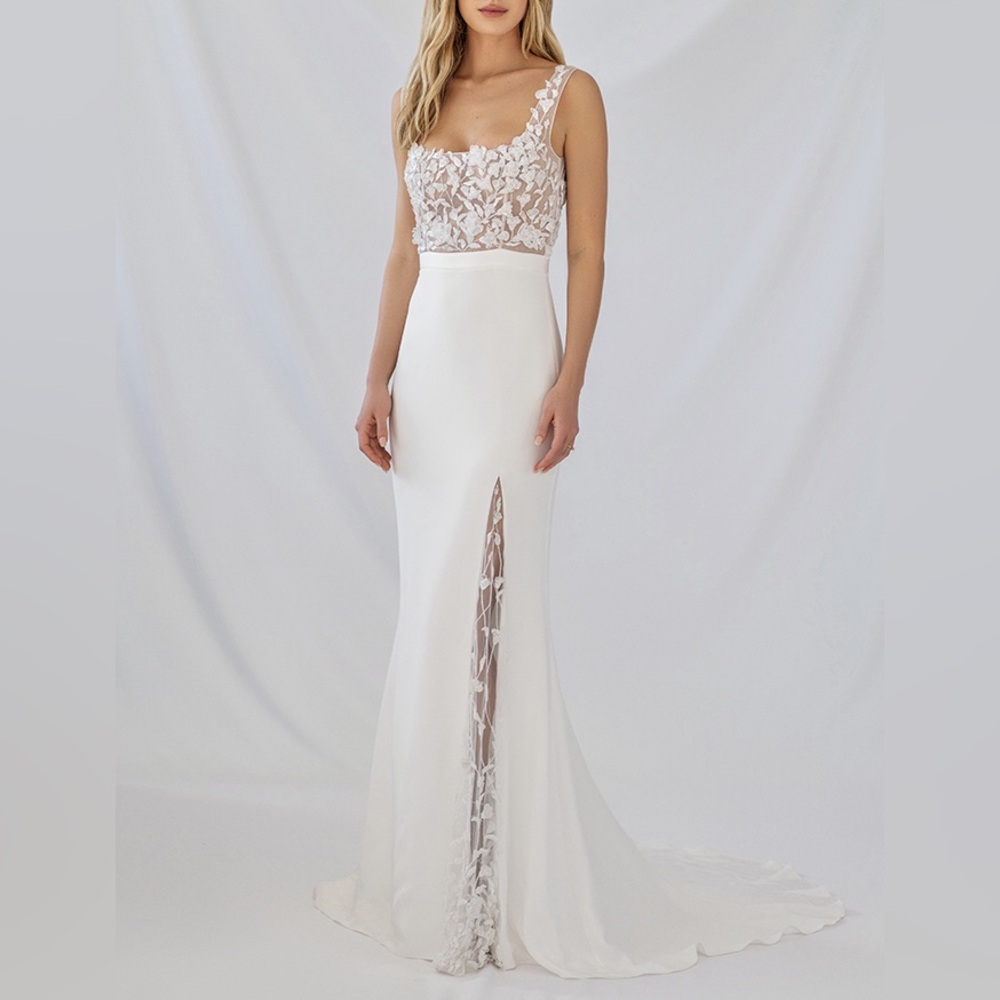 Alexandra Grecco Oleana Gown Matte Crepe with Custom Bustle (Size 0/2)